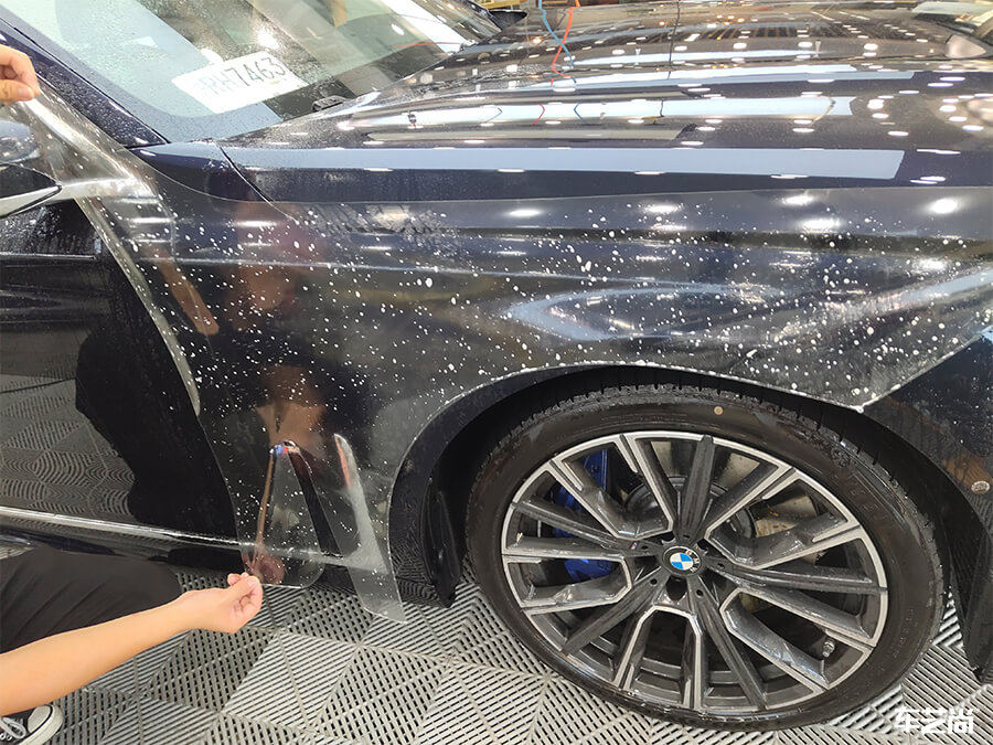 宝马7系选择专车专用隐形车衣，施工案例展示（6）