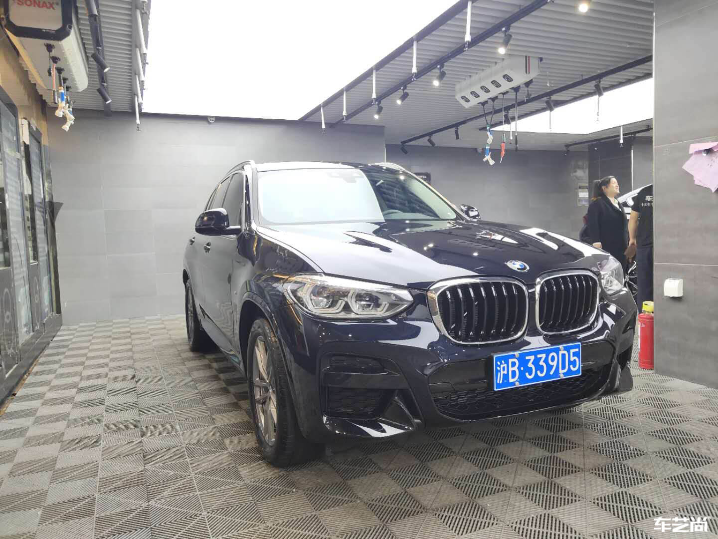 宝马X3施工威固隐形车衣，装贴流程展示（13）