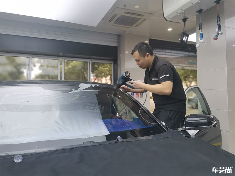 宝马7系装贴威固V70+K35，施工流程展示（11）