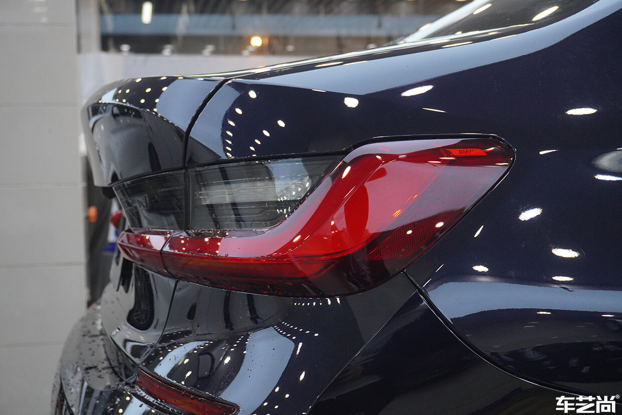 宝马3系装贴威固隐形车衣，施工流程展示（16）