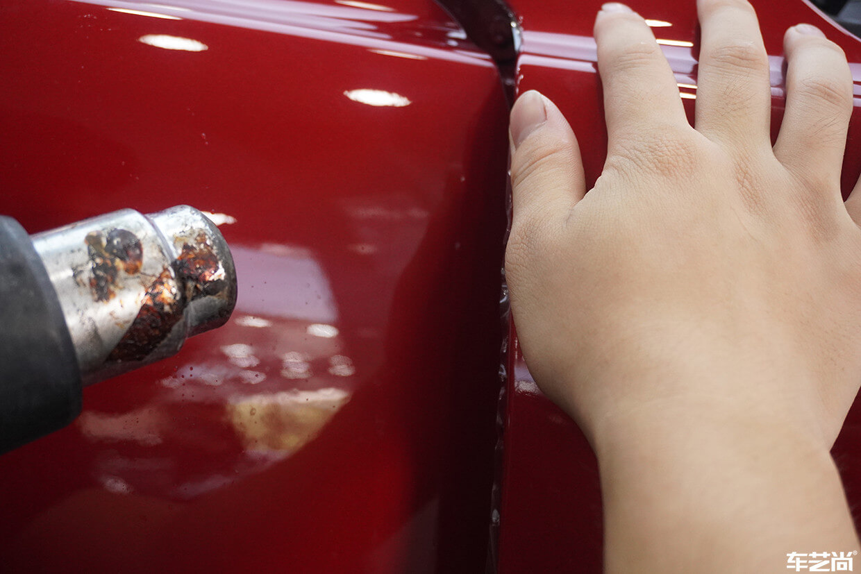 捷豹XEL装贴威固漆面保护膜流程展示（10）