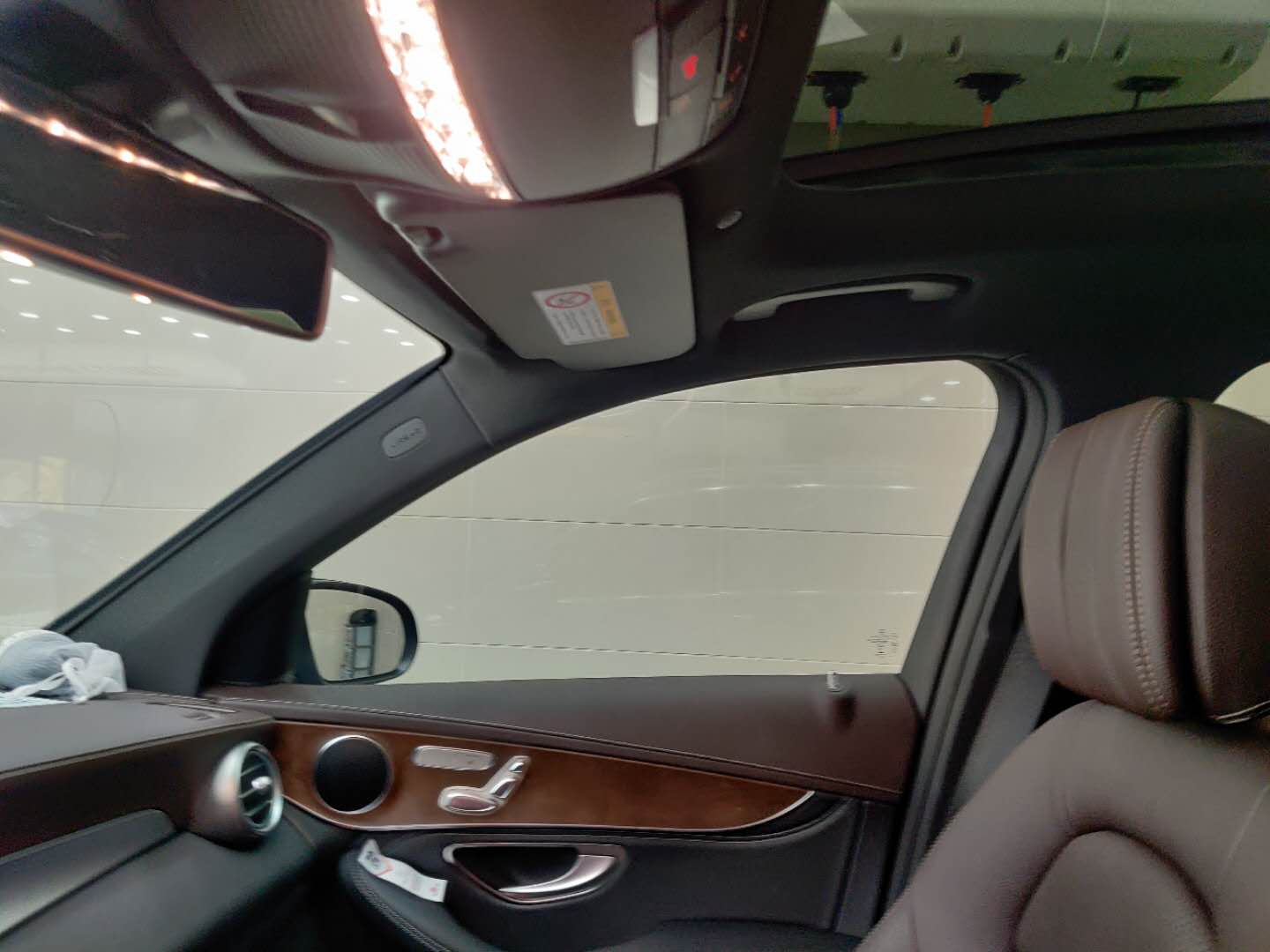 汽车玻璃膜过年审还需要撕掉吗