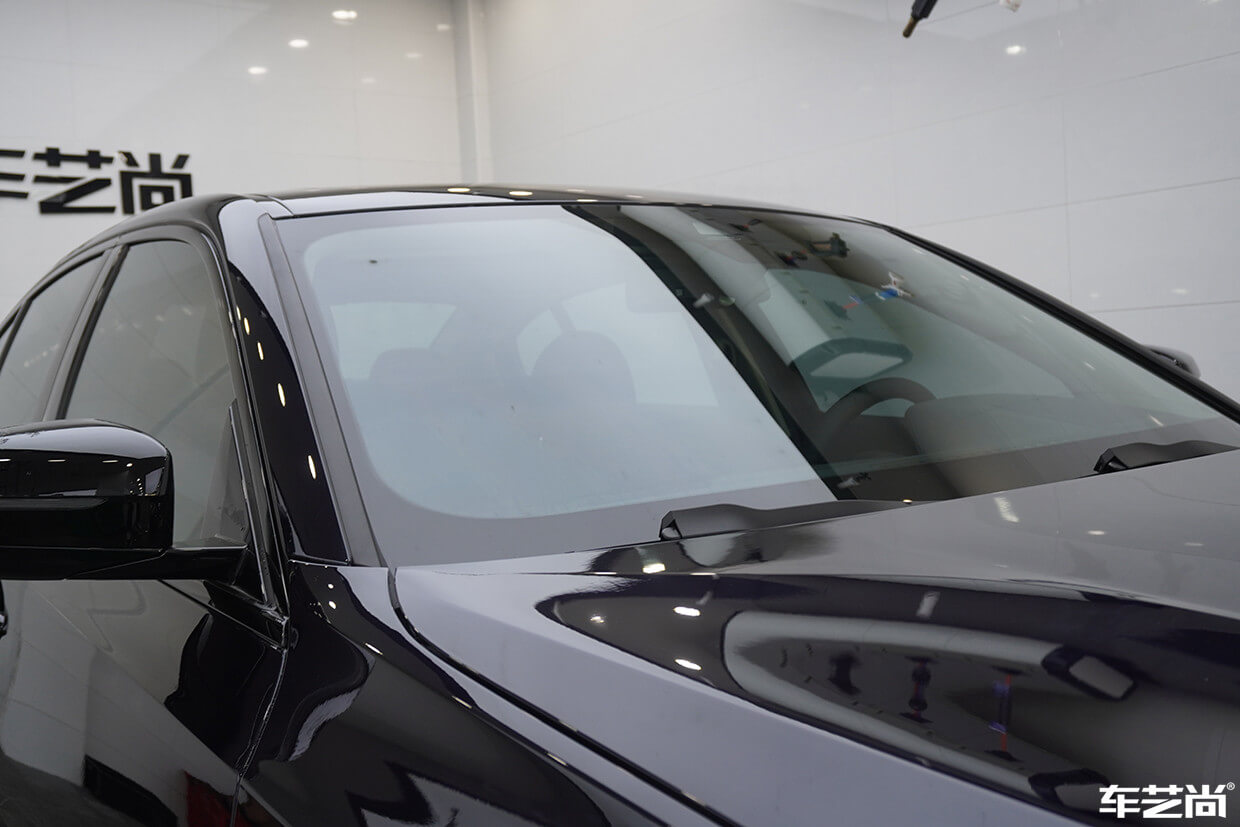 宝马3系装贴威固隔热膜，施工流程展示（15）