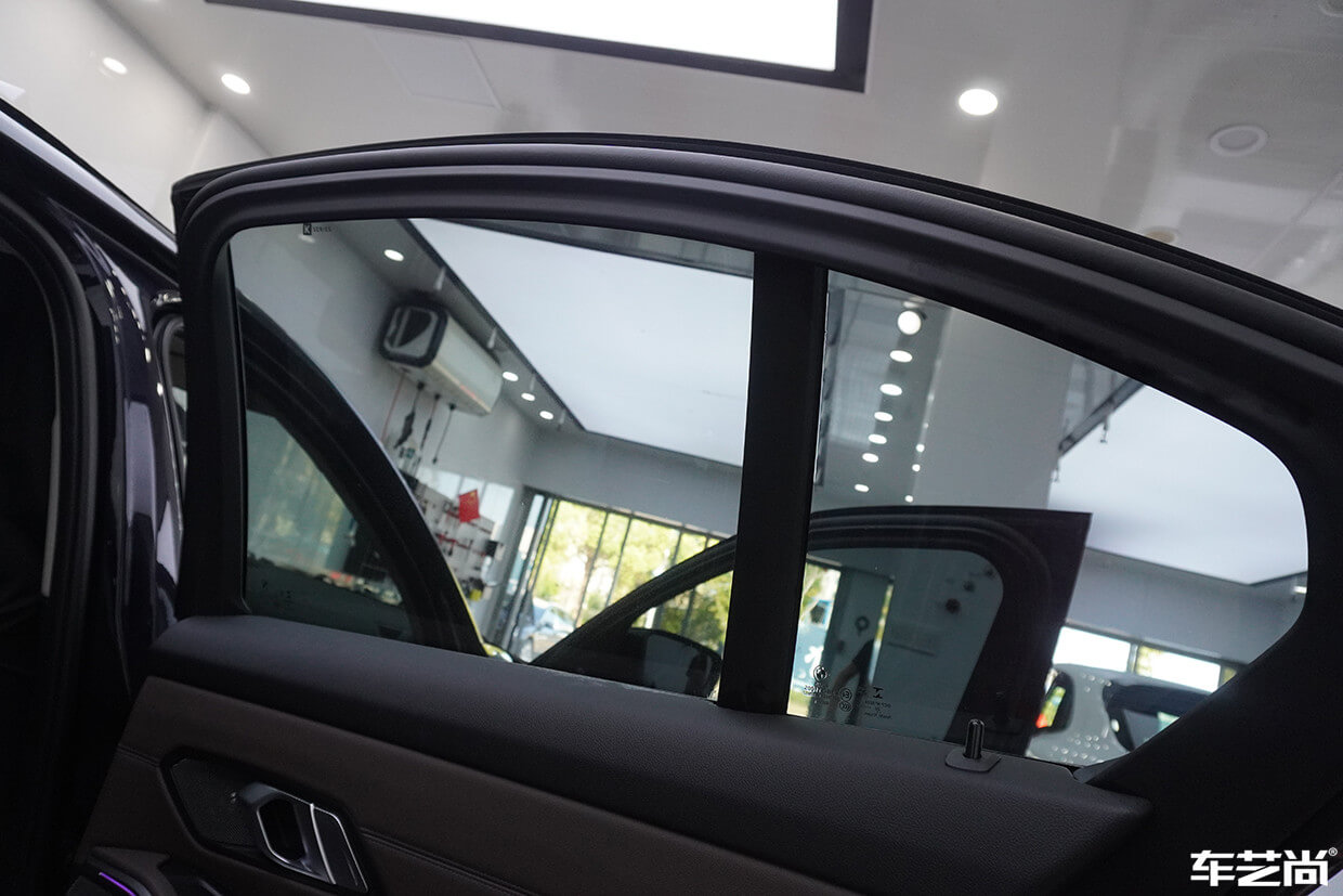 宝马3系装贴威固隔热膜，施工流程展示（13）