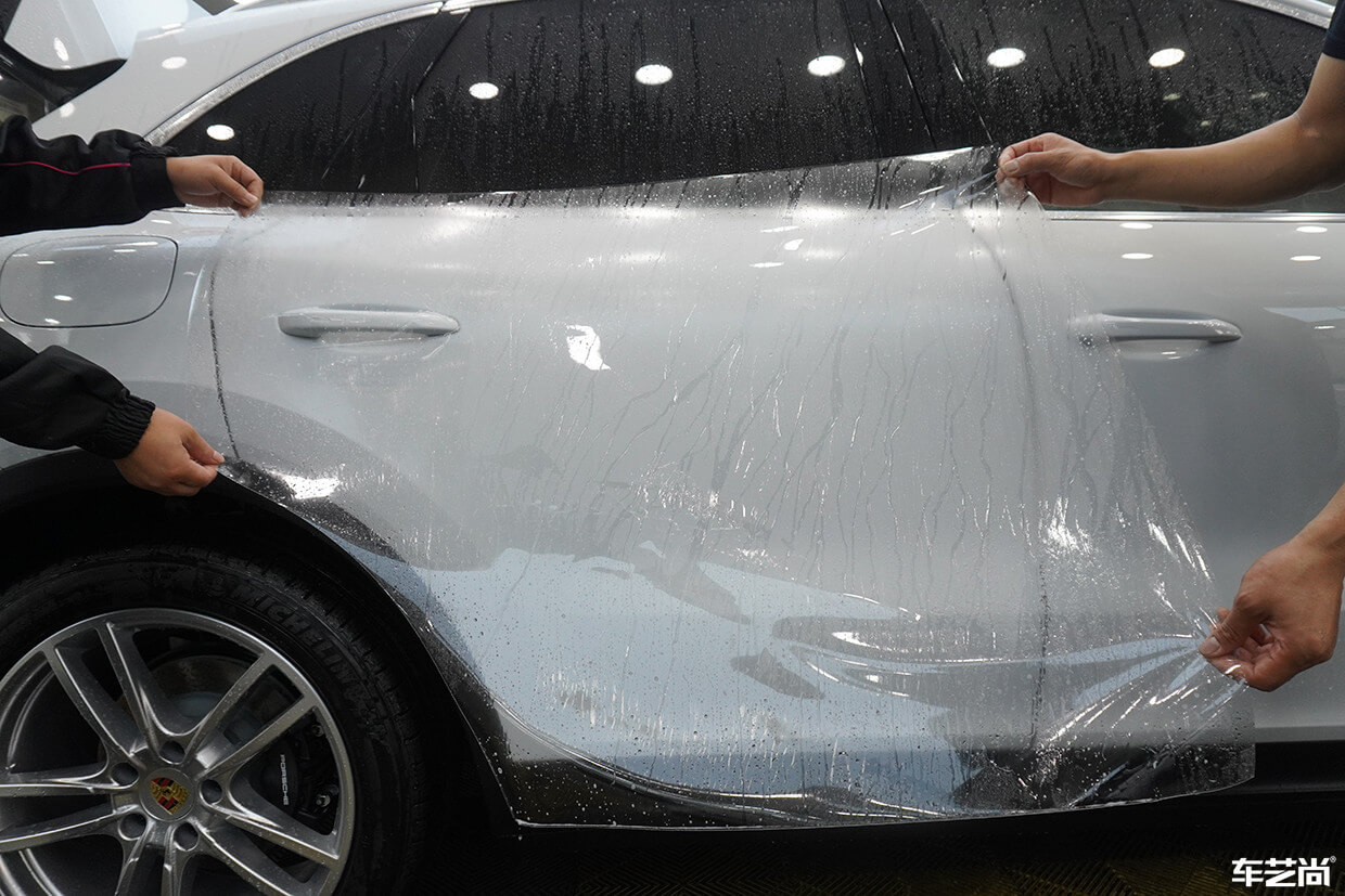 保时捷卡宴装贴威固隐形车衣，施工流程展示（10）