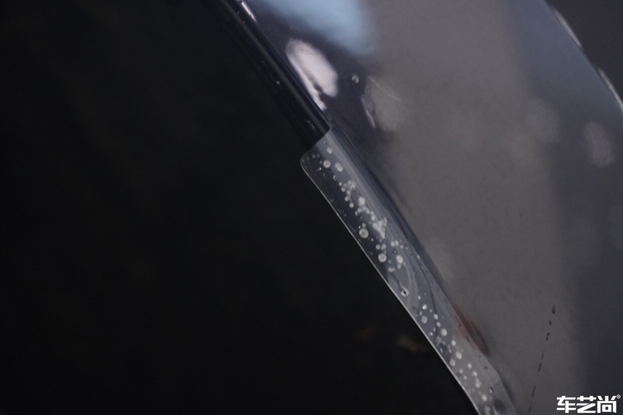 宝马3系装贴威固隐形车衣，施工流程展示（5）