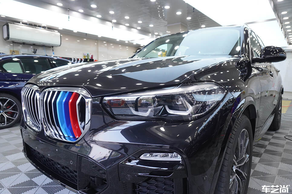 宝马X5装贴威固隐形车衣，施工流程展示（16）