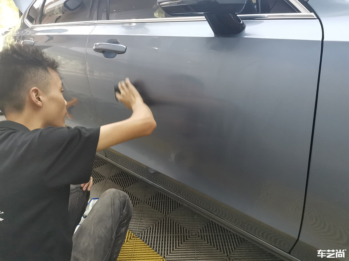 车艺尚莘庄店施工沃尔沃S90，水晶镀膜流程展示（2）
