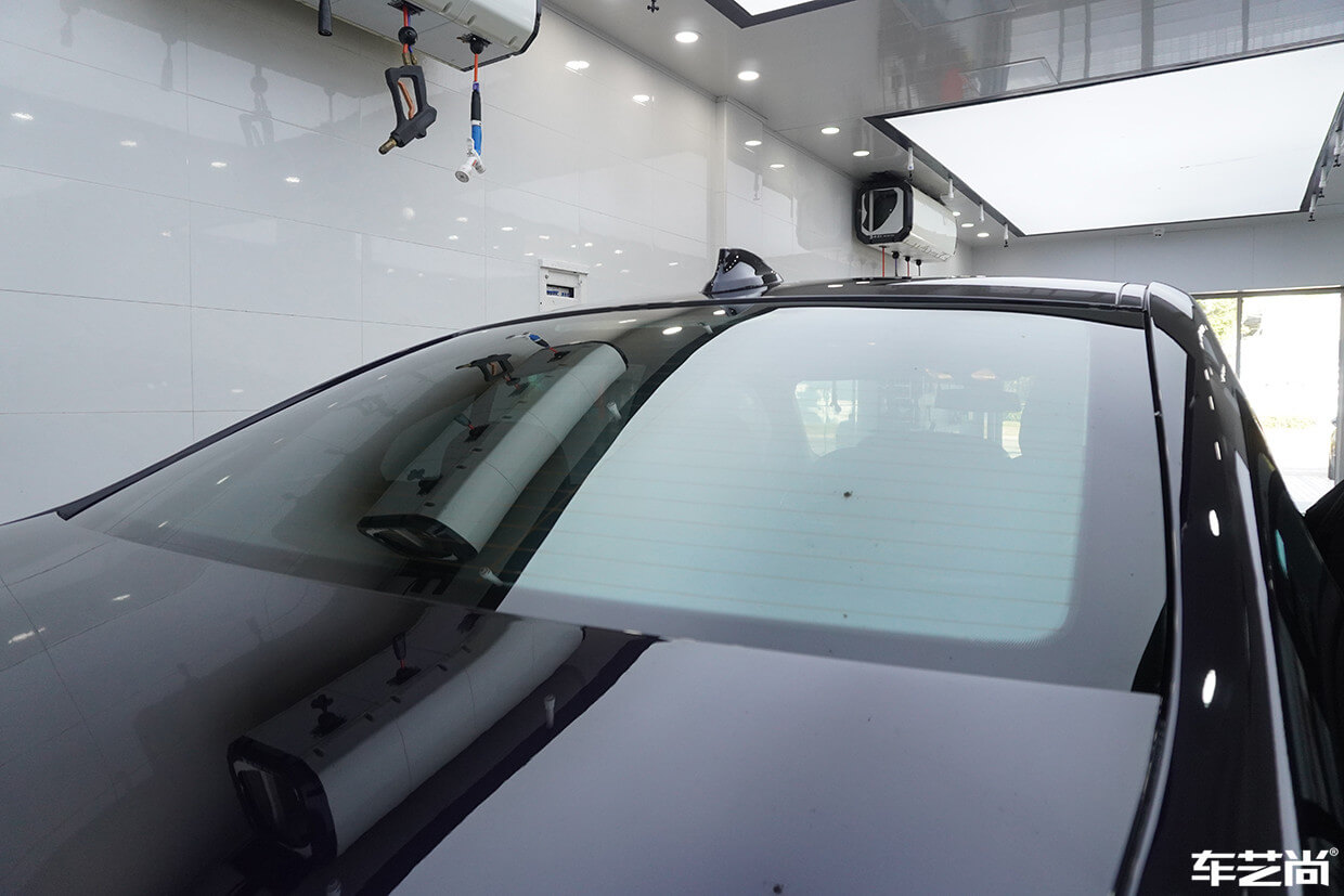 宝马3系装贴威固隔热膜，施工流程展示（16）