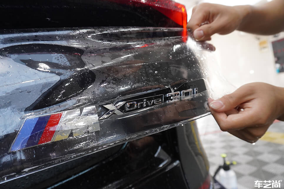 宝马X5装贴威固隐形车衣，施工流程展示（5）