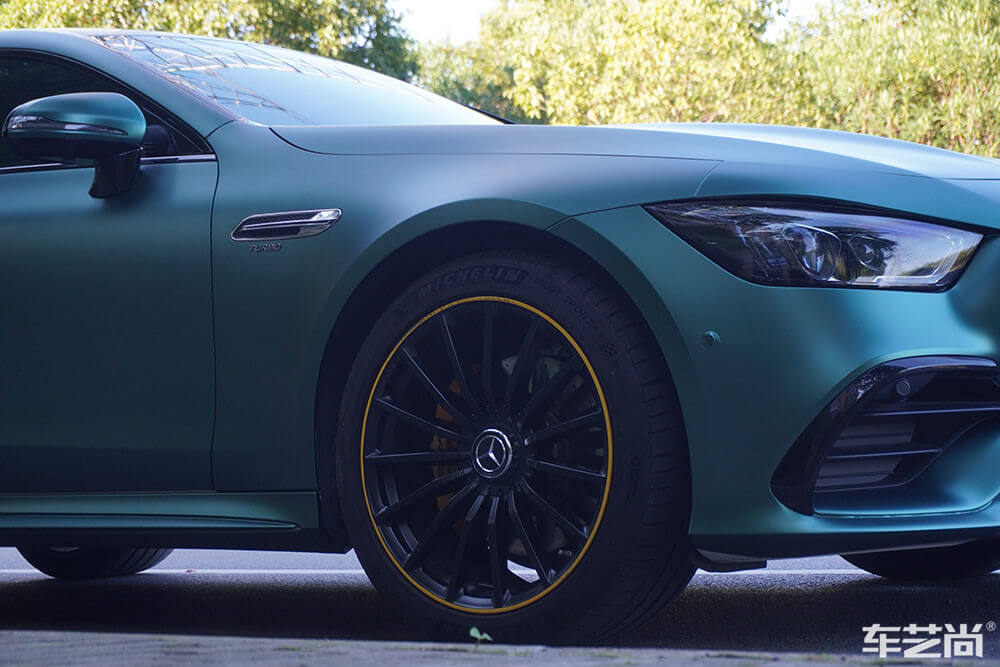 奔驰改贴哑光绿,质感升级 -- 车艺尚威固