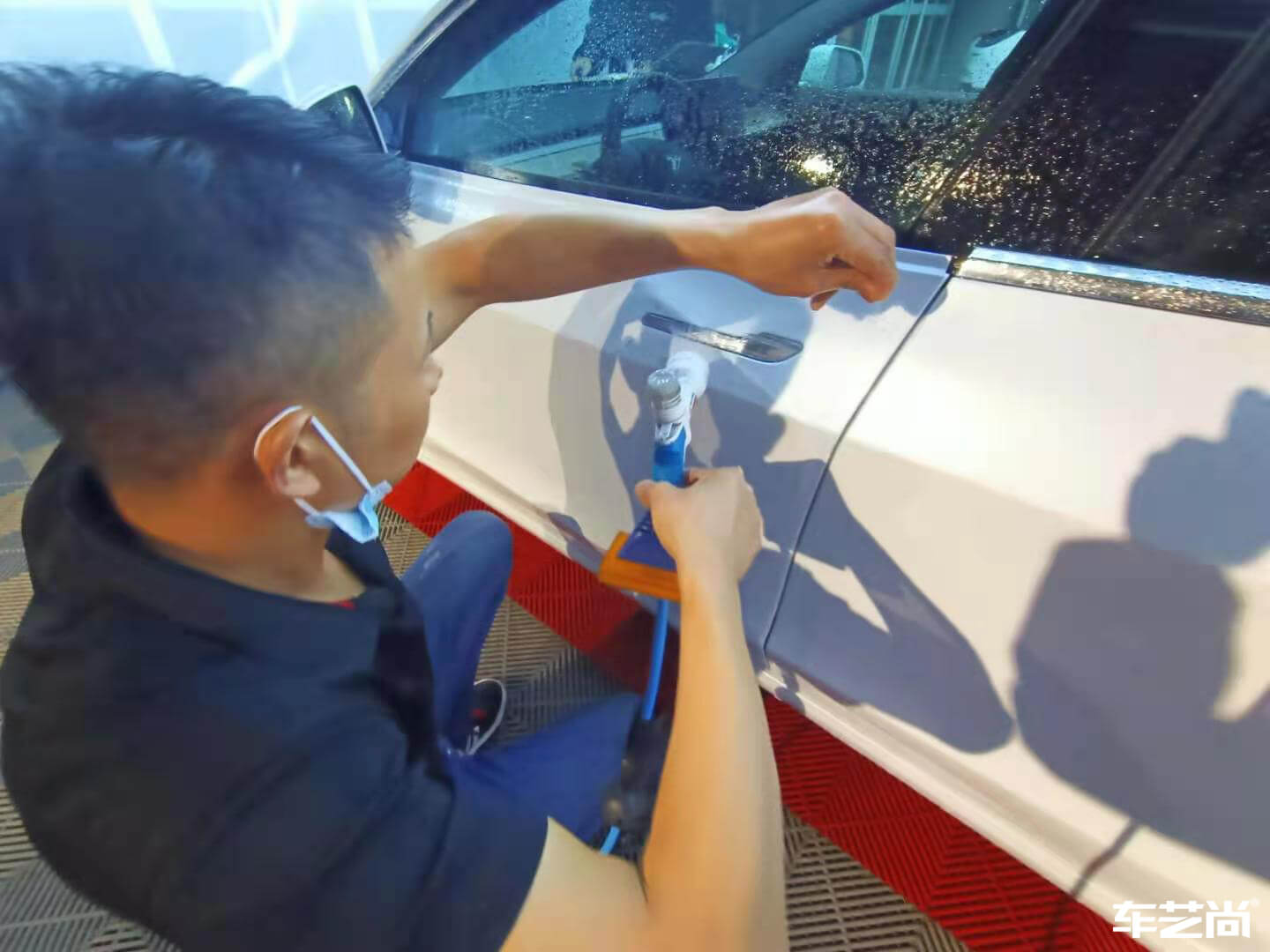 特斯拉Model 3施工威固隐形车衣，施工流程（5）