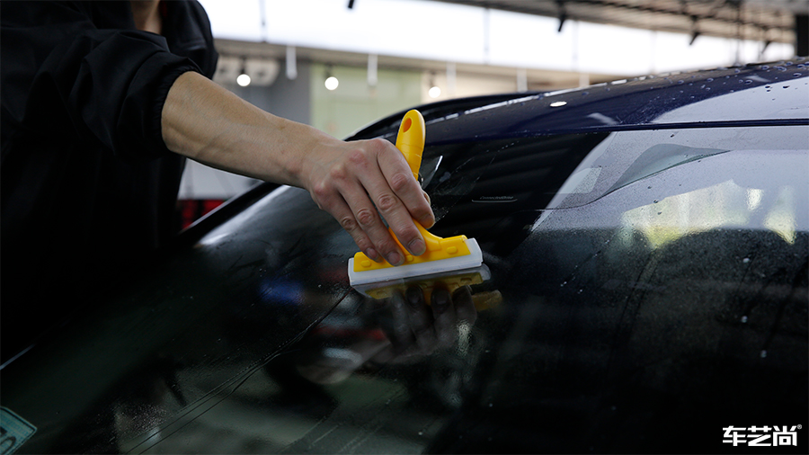 宝马X3施工威固隔热膜，保护您的驾乘安全！（6）