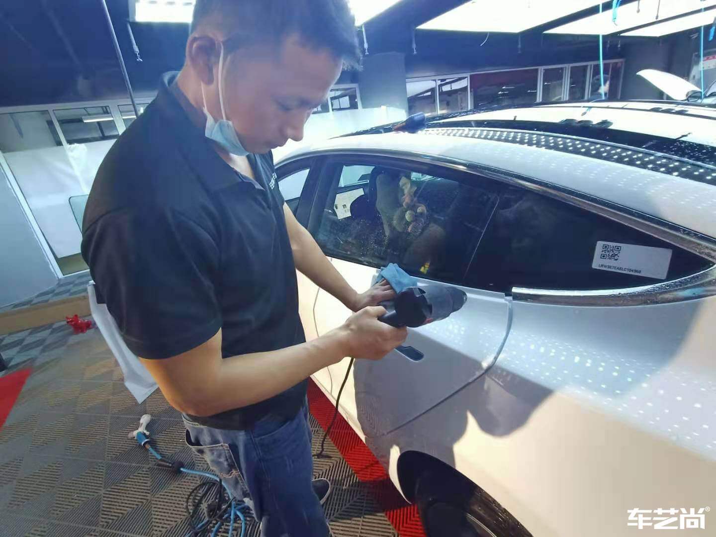 特斯拉Model 3施工威固隐形车衣，施工流程（10）