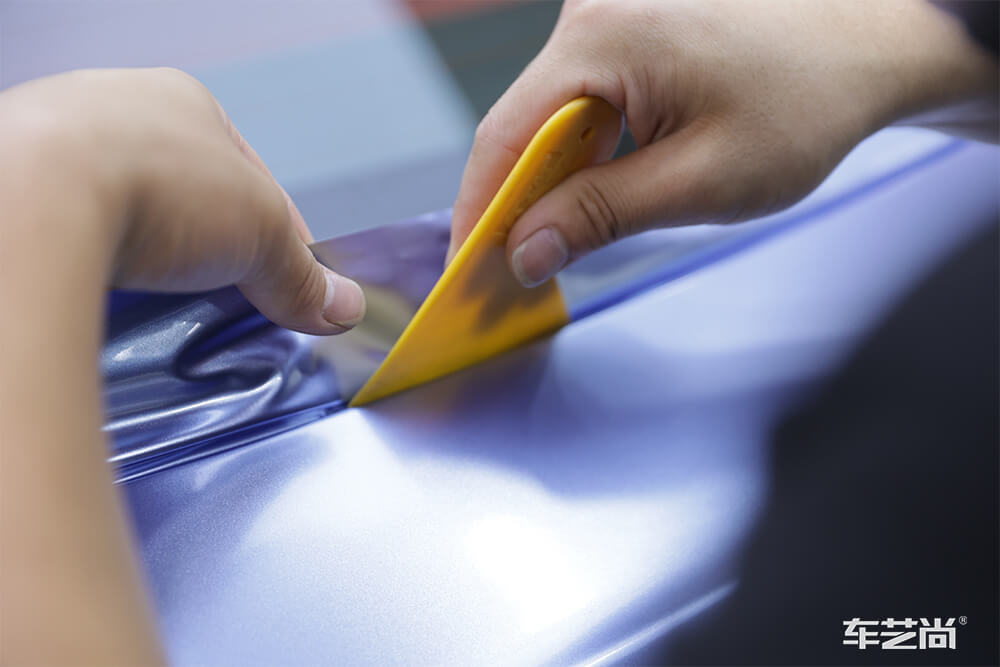 宾利添越车身改色4