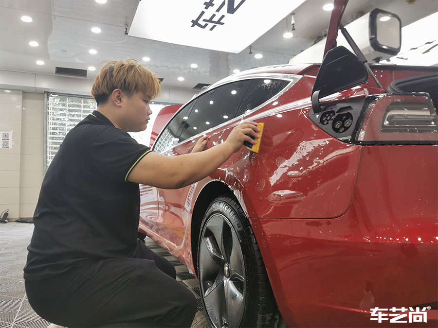 特斯拉Model 3施工威固隔热膜案例流程展示（8）