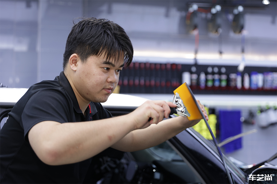 宝马mini施工隔热膜，体验“非一般”的保护（10）