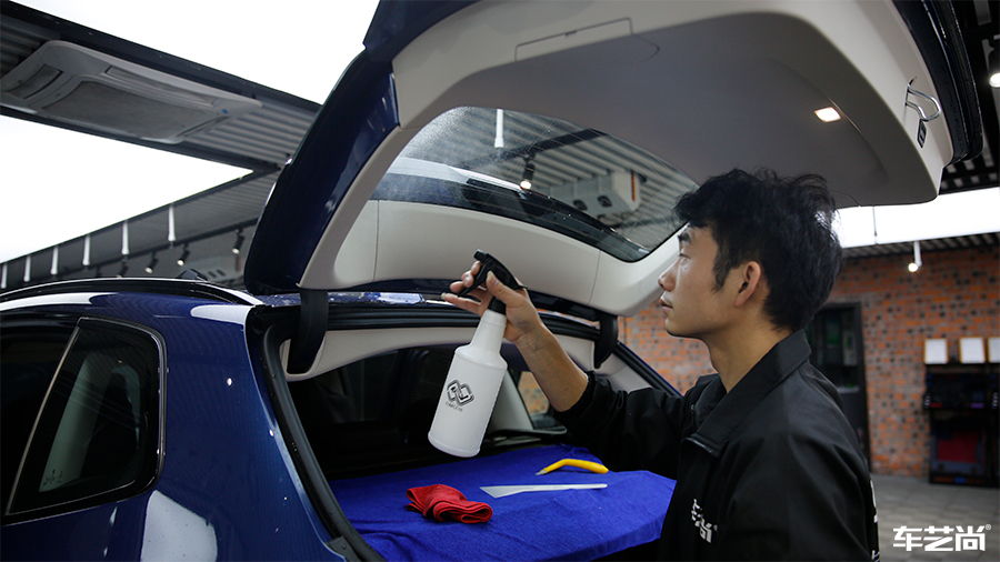 宝马X3施工威固隔热膜，保护您的驾乘安全！（11）