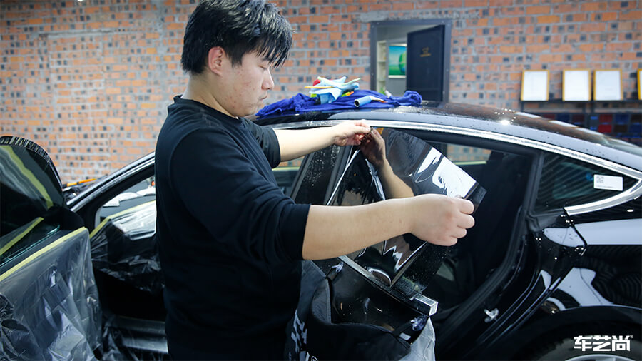 特斯拉Model 3施工威固隔热膜，施工流程展示（11）