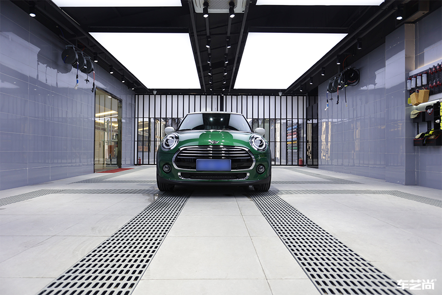 宝马mini施工隔热膜，体验“非一般”的保护（17）