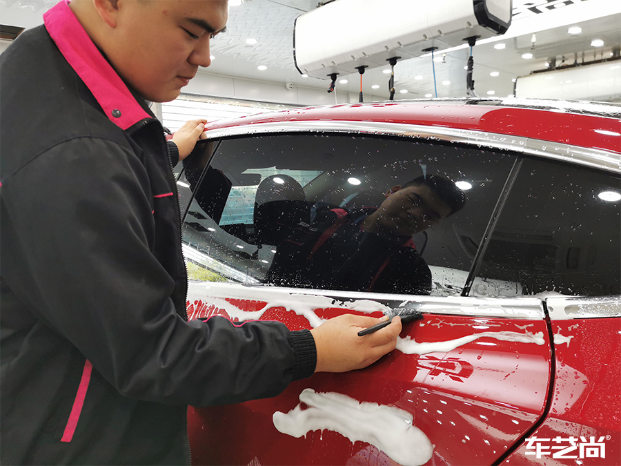 特斯拉Model 3施工威固隔热膜案例流程展示（3）