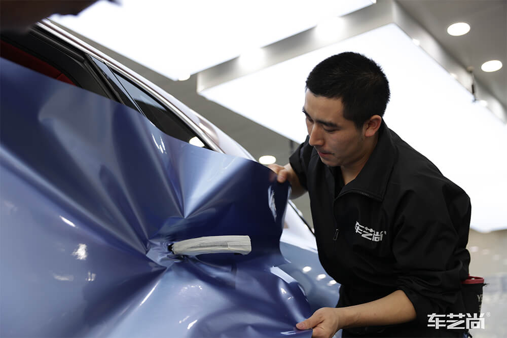 宾利添越车身改色2