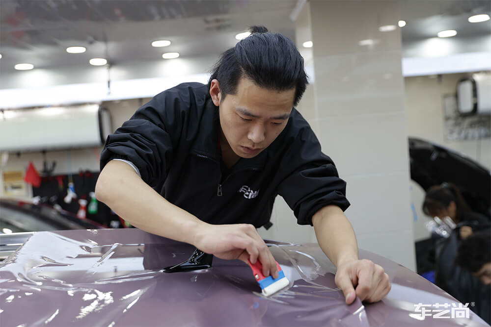 宾利添越车身改色8