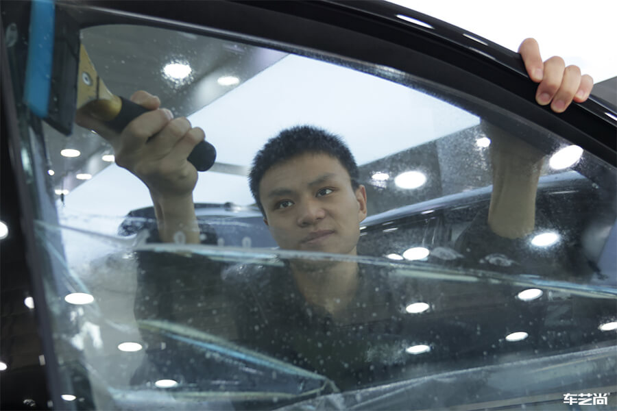 劳斯莱斯库里南装贴威固隔热膜，案例展示（9）