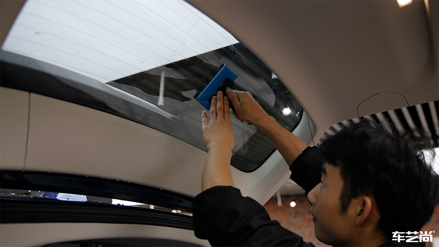 宝马X3施工威固隔热膜，保护您的驾乘安全！（12