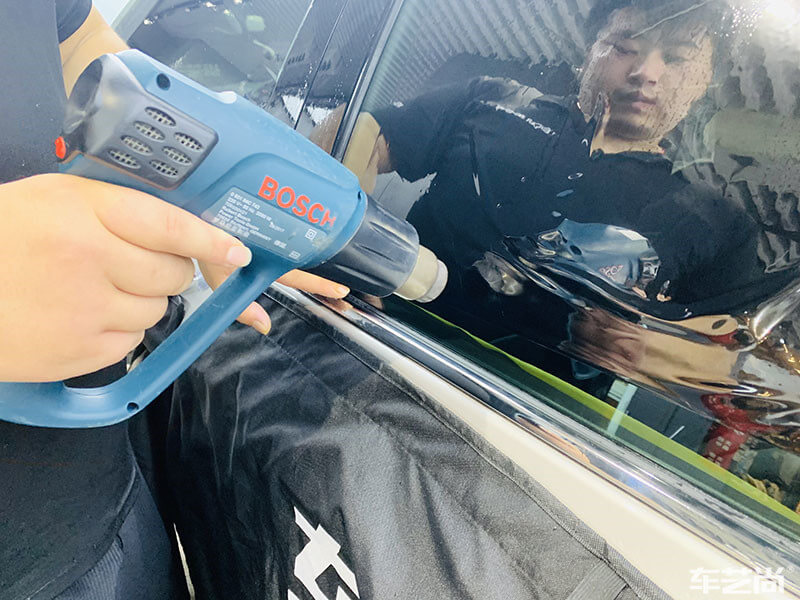 欧拉施工威固V-KOOL隔热膜过程（图八）