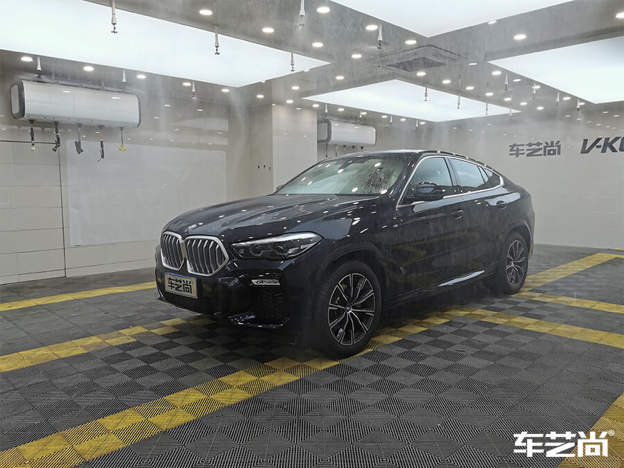 宝马X6装贴威固隐形车衣施工流程展示（2）