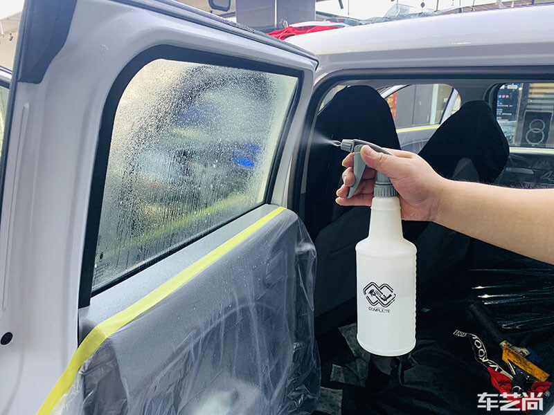 欧拉施工威固V-KOOL隔热膜过程（图九）