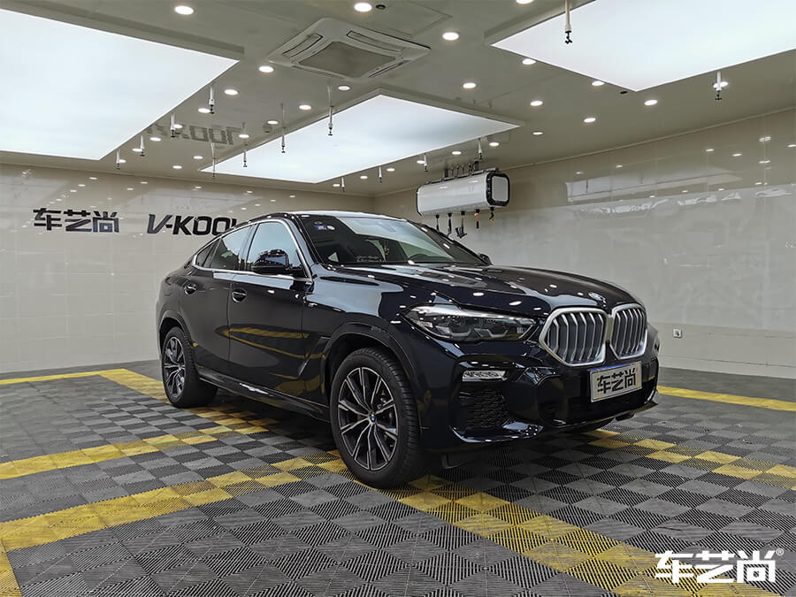 宝马X6装贴威固隐形车衣施工流程展示（15）