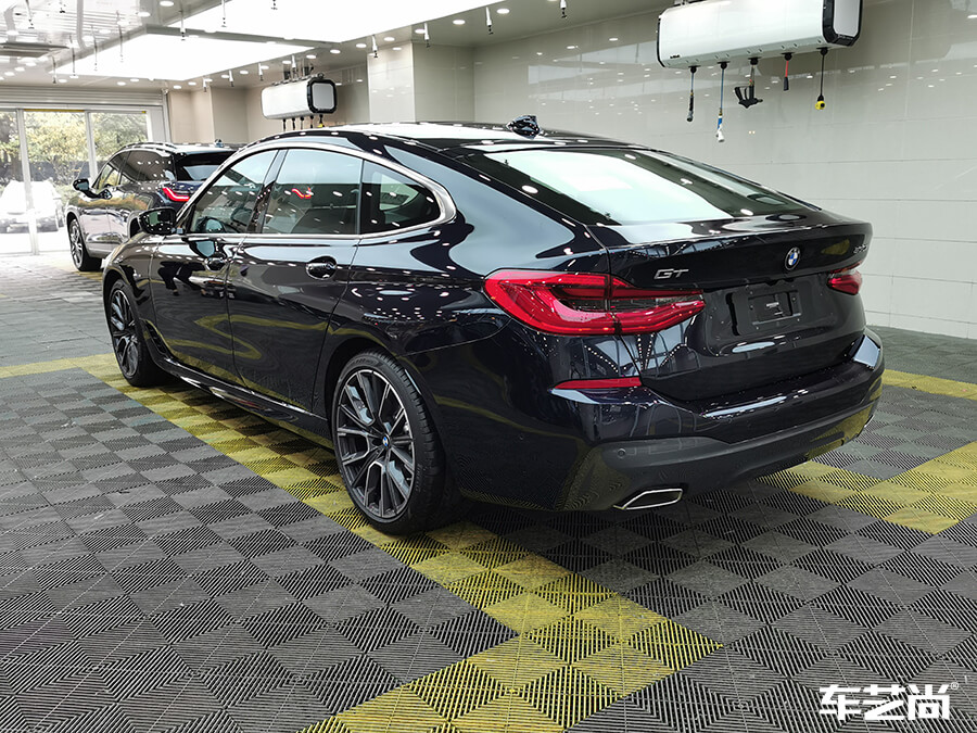 宝马6GT装贴威固隐形车衣，施工流程展示（10）