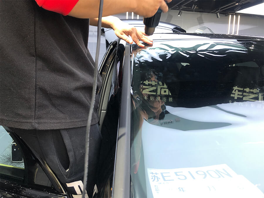 车膜为什么要先贴在外面？车艺尚精彩案例呈现（4）