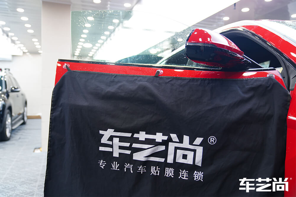 兰博基尼URUS装贴威固隔热膜—车艺尚汽车贴膜（4）