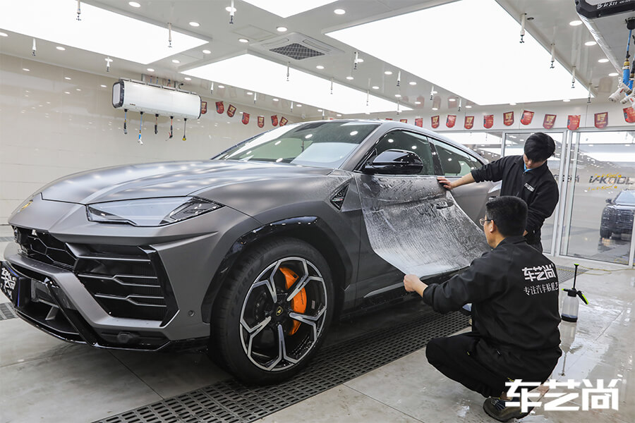 兰博基尼URUS装贴威固隐形车衣流程（5）