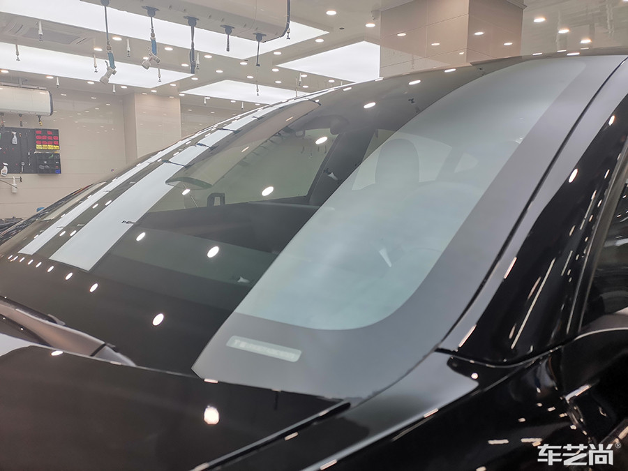 特斯拉Model 3施工威固隔热膜效果展示（图二）