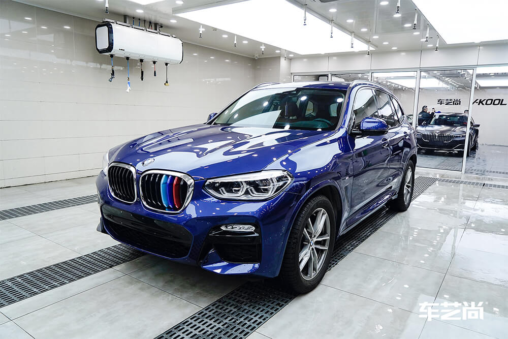 宝马X3装贴威固隐形车衣施工流程展示（12）