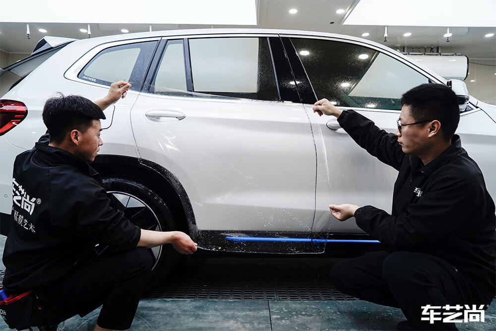 宝马iX3装贴威固隐形车衣全车装贴，流程展示（3）