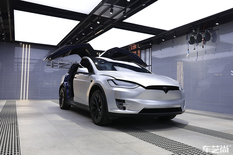 特斯拉改色电光金属银效果怎么样？（施工效果 图八）