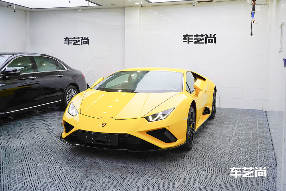 兰博基尼URUS装贴威固隐形车衣施工流程（11）