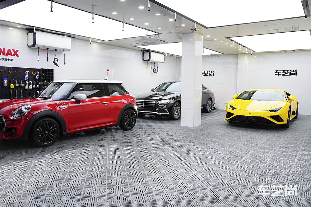 兰博基尼URUS装贴威固隐形车衣施工流程（12）