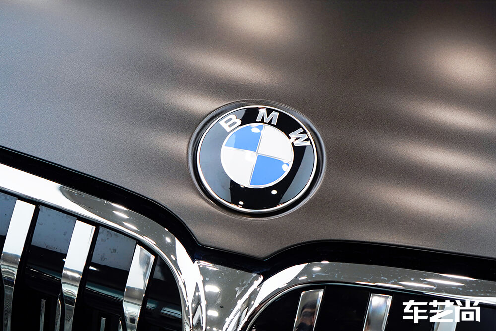 宝马7系装贴威固隐形车衣，施工流程展示（8）