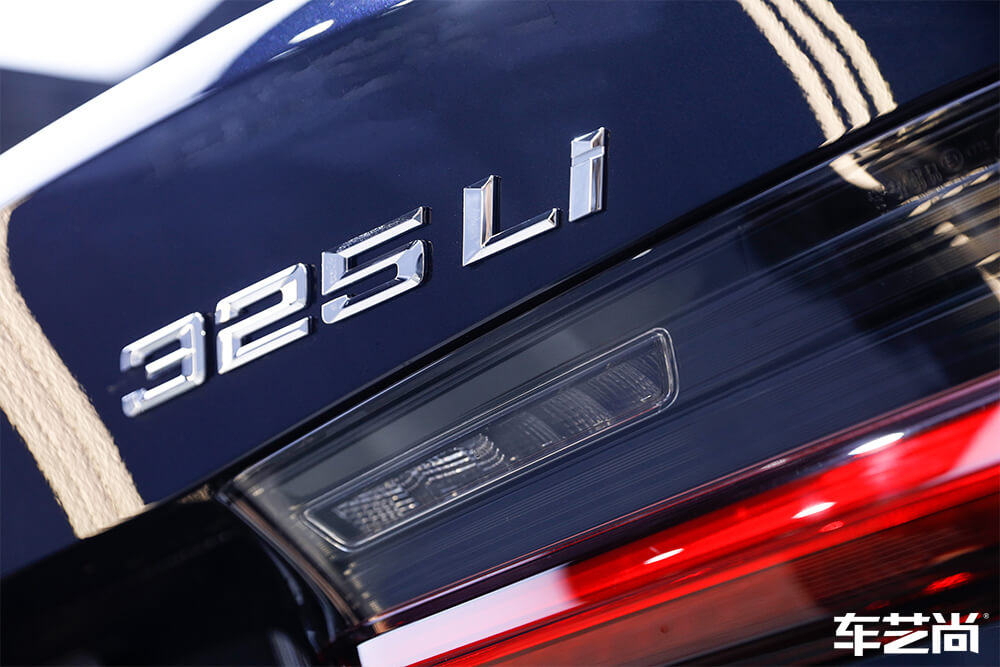 宝马3系装贴威固隐形车衣，施工流程展示（8）