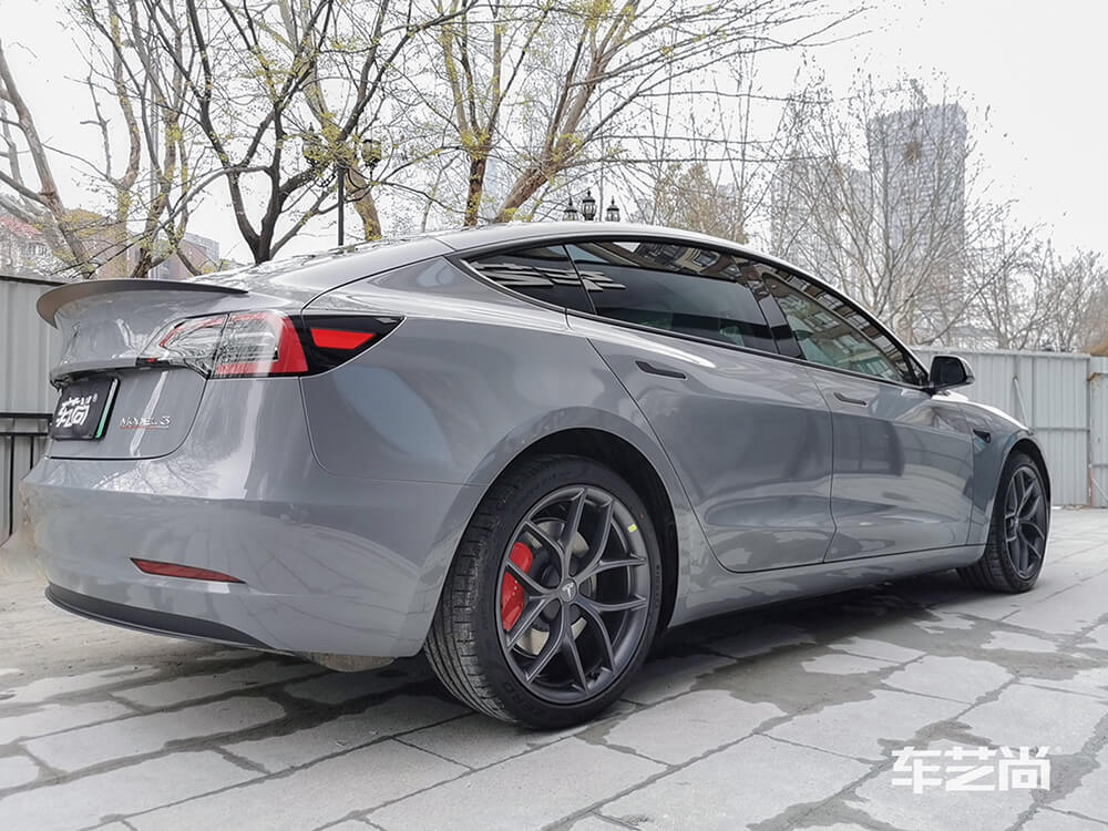 特斯拉Model 3装贴火山灰色改色膜效果展示（图七）
