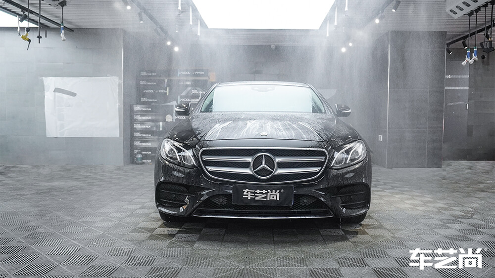 奔驰 E300L施工威固隐形车衣案例流程展示（1）