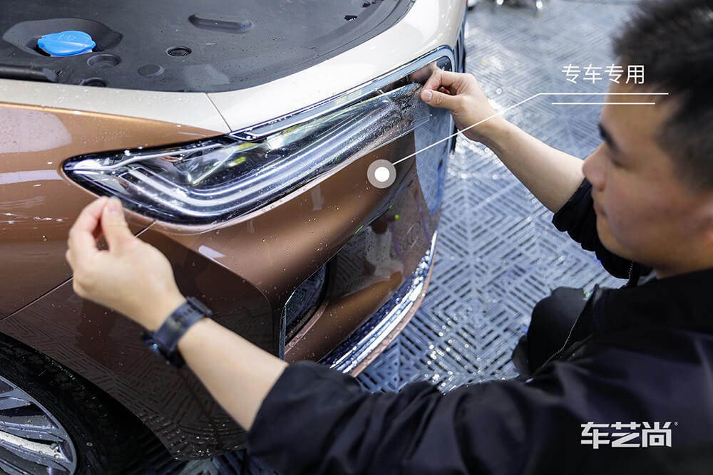 红旗H9施工威固漆面保护膜施工过程（图十一）