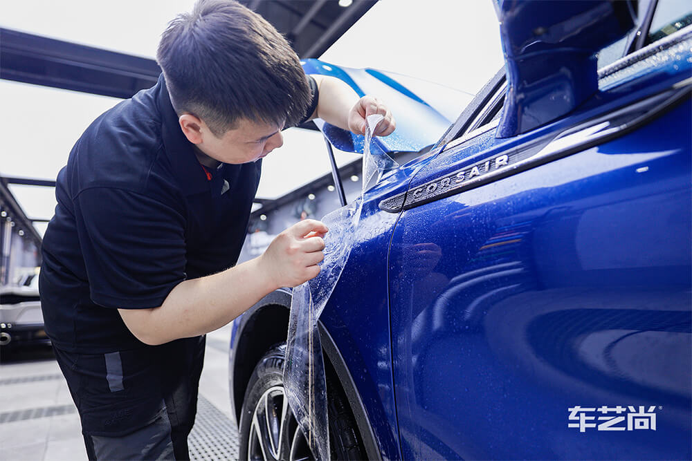 林肯冒险家施工威固漆面保护膜施工过程（九）