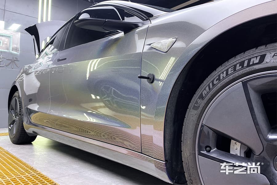 特斯拉 Model 3  施工AX-3D炫彩色改色膜过程及效果展示（图八）
